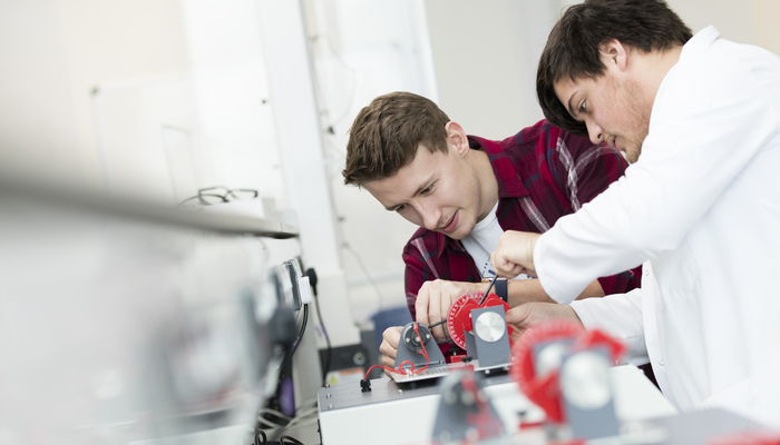 Engineering Students in the Isaac Newton Building